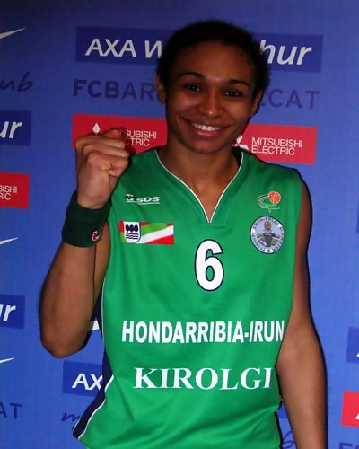 Iziane Castro: Nuestro objetivo es llegar a la final de la Liga