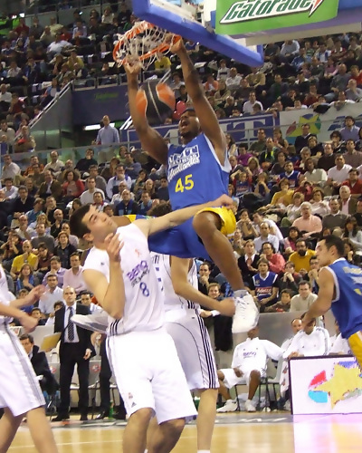 Zoco estival: McDonald negocia con Baskonia, Chris Monroe suena en Valencia y Girona, actualidad LEB y más