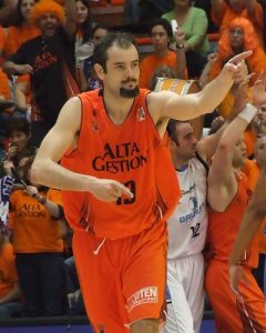 Un Solana INMENSO aleja la angustia del Fernando Martín (con galería de fotos)