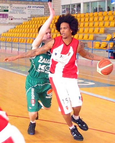 Alerta Cantabria cierra la incorporación de Betinho