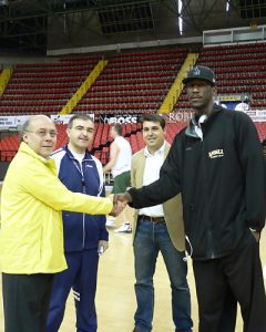 El Caja se hace con los servicios del ala-pívot estadounidense Steven Smith