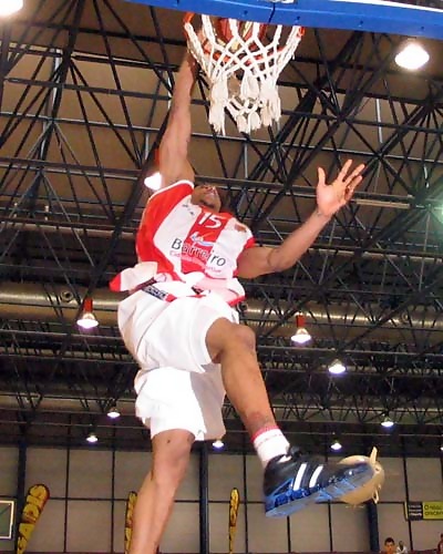 Varios clubes ACB y LEB se pelean ya por Betinho