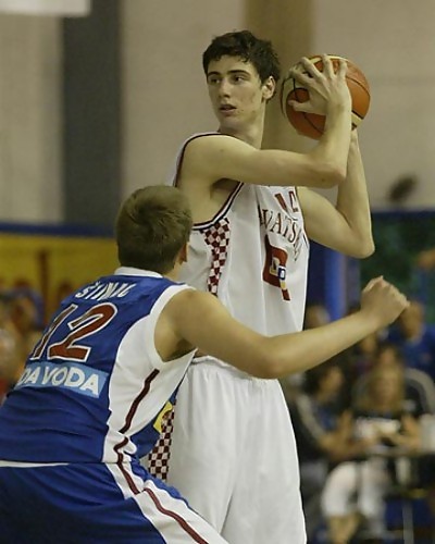 ¿Es Ante Tomic el pívot deseado por Messina?