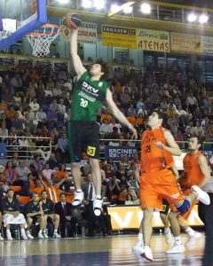 Dmitry Flis, cedido un año por el DKV Joventut al Lleida Bàsquet