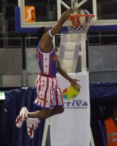 Los Harlem Globetrotters inician nueva gira en España con su espectáculo Spinning the Globe 2009