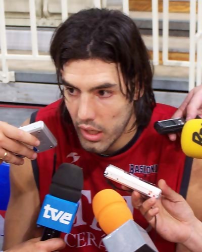 El gran Rudy Tomjanovich y Lebron James alucinan con Luis Scola