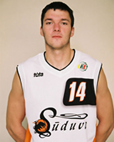 El TBCA SB ya luce 10 jugadores que superan los 2 metros copado por el gigante lituano Cesnavicius