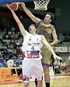 El Costa Urbana Playas de Santa Pola ya tiene su primer extracomunitario
