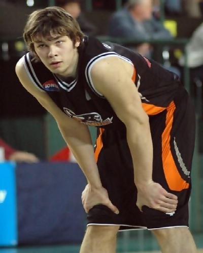 International Draft: Ficha de Kyrylo Fesenko(2.13/ 86/ P)