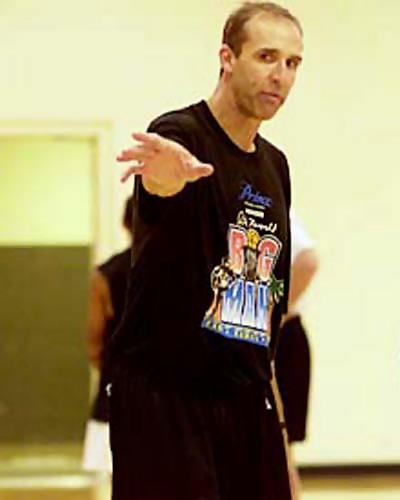 Iavaroni dice que  los Grizzlies anotarán más y correran menos, que Pau jugará de 4 y avisa que en la posición de Navarro no será fácil conseguir minutos