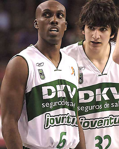 ¿Qué hace al final Elmer Bennett? Por ahora <i>Doin’ good</i>