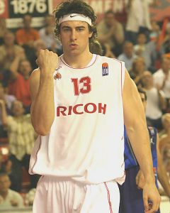 El Ricoh consigue retener a una de las sensaciones del año pasado, Craig Callahan, y ahora busca un alero fundamental