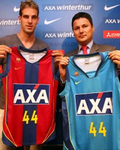El AXA Barcelona estrena camiseta y nuevo logo