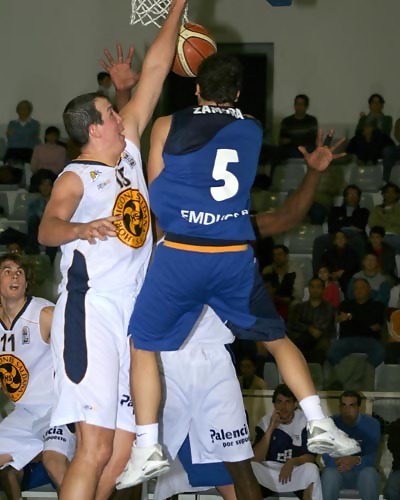 Mercado LEB Bronce: Bernardi a Ciudad de Córdoba y Zamora a Vigo