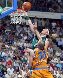 Vassiliadis fichará por Unicaja. Mientras, se busca destino para Herrmann