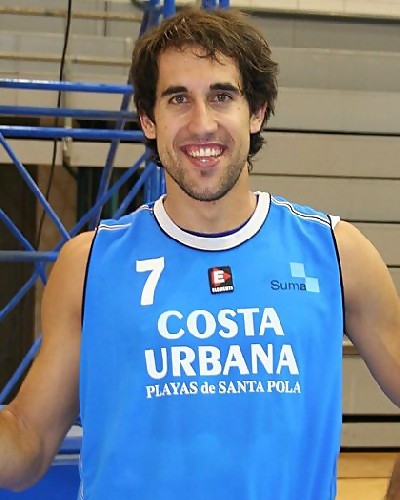 El mediático Romà Bas también renueva por el Costa Urbana Playas de Santa Pola. LeVonn Jordan apunta a Caja Rioja
