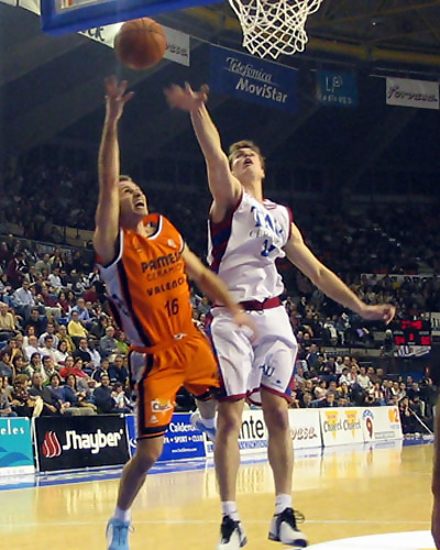 Euroliga; Duelo de jóvenes promesas, Tiago Splitter contra Andrea Bargnani