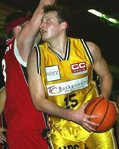 Kieser llega a Gijón