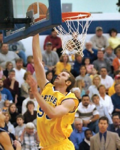 Adam Schaper, rookie del año de la USBL, ficha por el COB