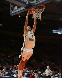 Tyrone Sally cierra la plantilla de Plasencia Galco