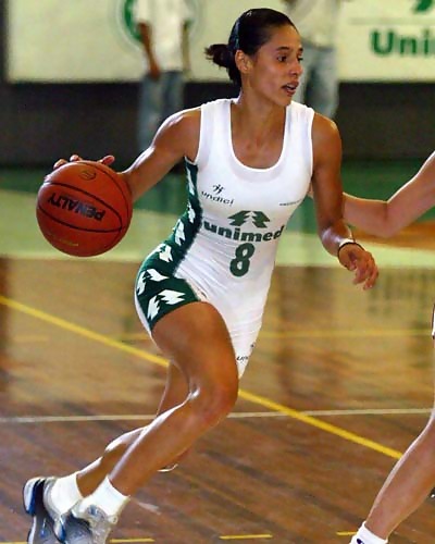 El Extrugasa ficha a la internacional brasileña Cristina Souza