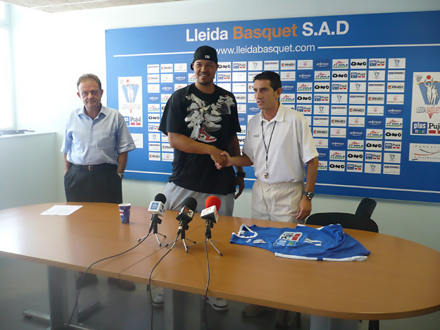 Brian Jones, nuevo base del Plus Pujol Lleida