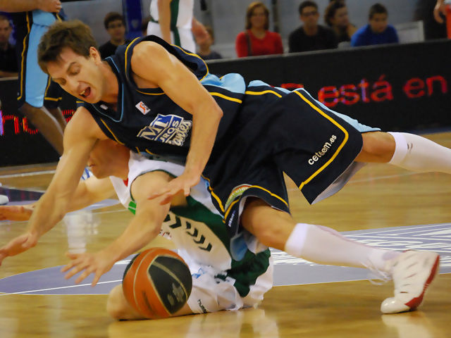 ¡El Estu vuelve a hacerlo! (remonta 27 puntos para derrotar a un rival directo)