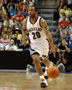 Stoudamire, fuera de los Grizzlies