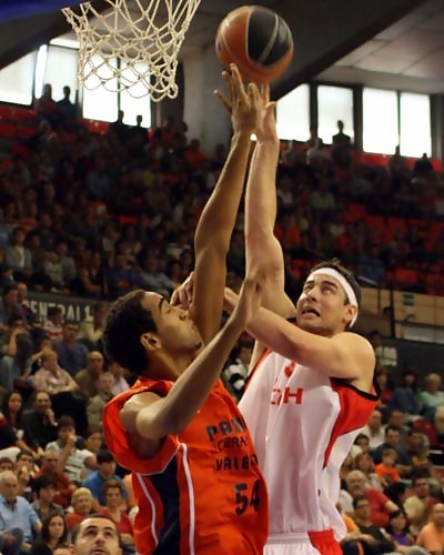 El internacional portugués Claudio Fonseca se une a Plasencia Extremadura