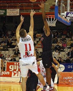 Mercado LEB Bronce: Narros ficha por HNV Consmetal Navarra