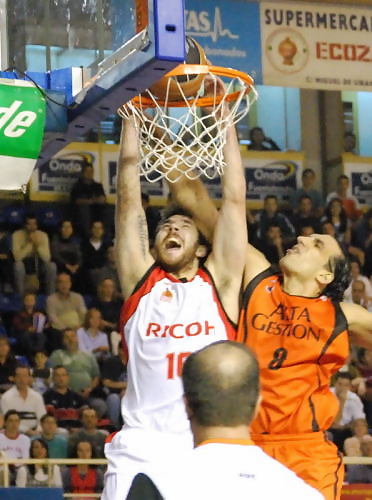 Ricoh Manresa activa la alerta roja en Fuenlabrada (+ galería)