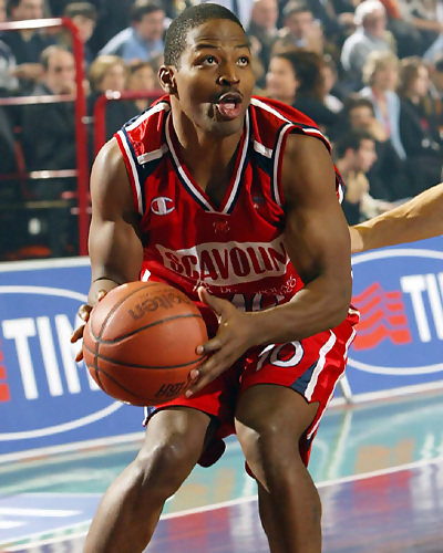 Scavolini no consigue los avales para jugar LEGA