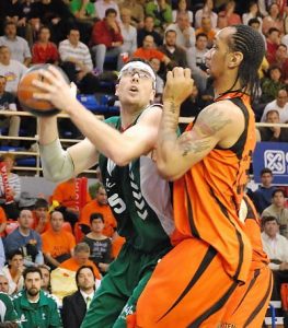 Daniel Santiago vuelve a la Euroliga de la mano del Spirou Charleroi y el Partizan se hace con James Gist