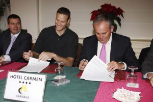 El CB Granada, en venta por un euro