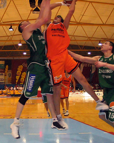 Argentina convoca a Mainoldi, Vay y Calvo para la selección Sub 21