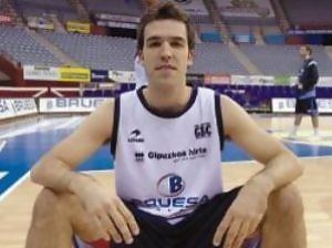 Akasvayu CB Vic pone la guinda al pastel con un ex ACB