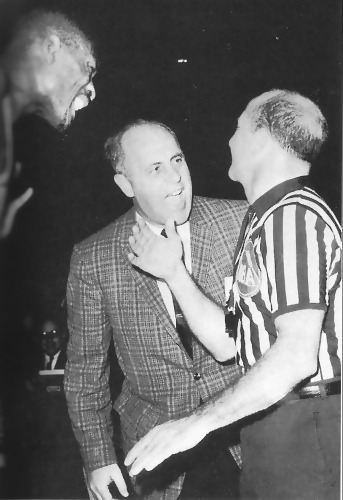 La noche de los silbatos calientes