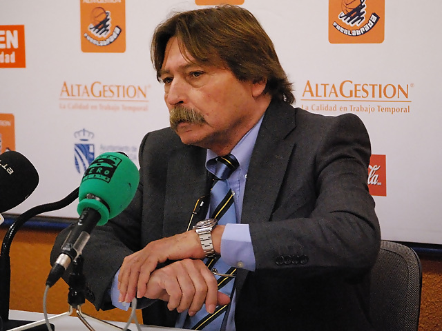 Comas no culpa pero dice que no se ha olvidado del basket y se desespera con el mercado