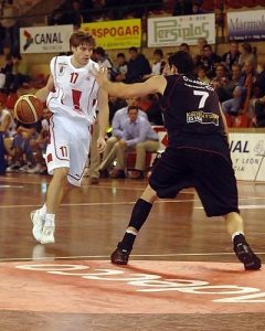 Simón, González y Arjonilla, tripleta de bases para Valdemoro