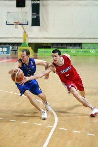 AD Molina renueva a Damian García, Xavi Alarcón y Carles Vila