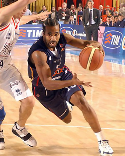 Maurice Carter aterriza en Girona
