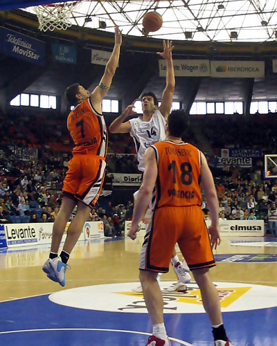 Oriol Junyent, sin equipo, entrena con el MMT Estudiantes