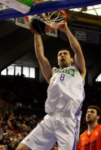 Sekulic, en la órbita de Bilbao Basket; Gomis, objetivo donostiarra y Hopkins, pendiente de un pasaporte