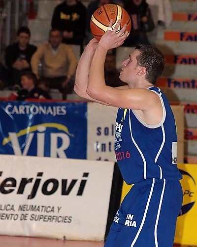 André Almeida no continuará en Aurteneche Araba que incorpora a un escolta superclase: Jonathan Barceló