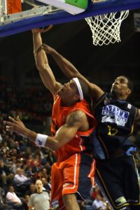 El CAI ya tiene plantilla ACB: Larry Lewis y Taurean Green la completan