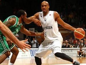 Tras Reynolds, otro Bad Boy, Delonte Holland, se hace con un récord de anotación con 50 puntos