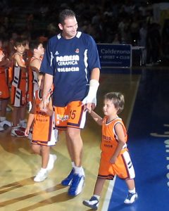 La enfermería del Pamesa se vuelve a llenar. Víctor Luengo, baja de dos a tres semanas por rotura fibrilar