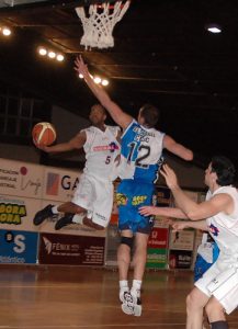 Ted Berry completa la pareja de bases de Gijón Baloncesto