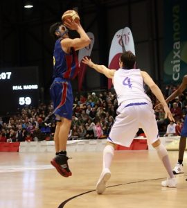 El Axa FC Barcelona elimina al Real Madrid y se jugará el pase a la final contra el Unicaja Málaga