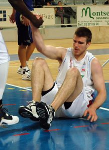 Adecco Plata Grupo A, J.15: Huesca recupera el liderato en el duelo con Caja Rioja; Rosalía queda atrapado en el aeropuerto viéndose obligado a suspender su partido (QUINIELA EXPRESS 24 H.)